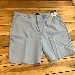 Men's casual shorts JOS. A Bank size 42R NWT